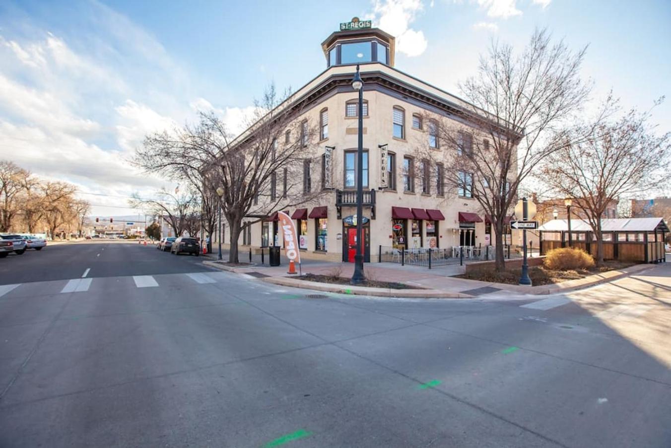 Modern Condo Inside The Historic St Regis Grand Junction Exteriör bild